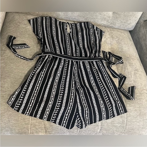 Emory Rose jumper, EUC - Picture 5 of 6